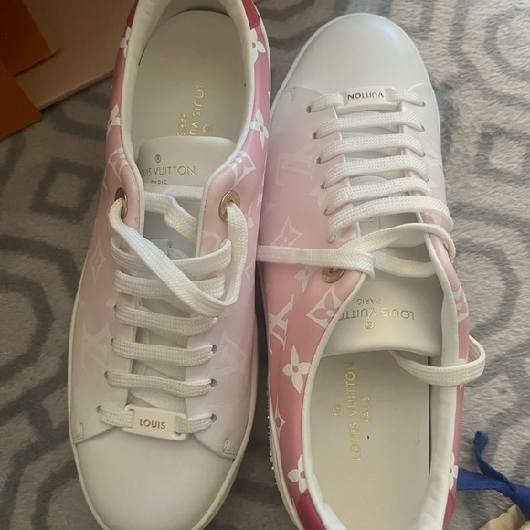 Louis Vuitton women’s shoes - Picture 6 of 12